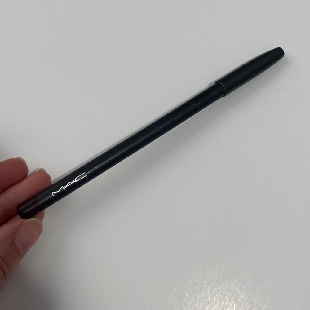 MAC Lip Pencil - Currant